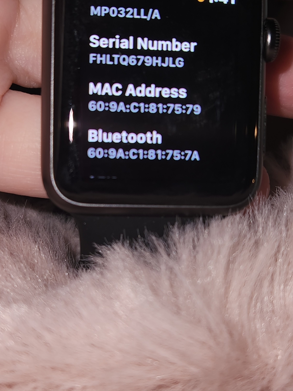 Apple Watch in Black with Black Sport Band SERIES 1 - Picture 5 of 6